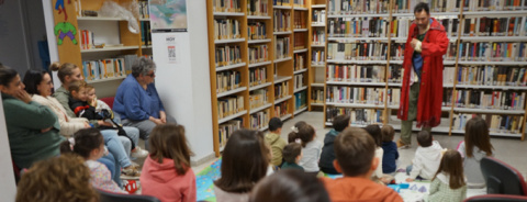 El Capitán Papiro regresa con su cuentacuentos a Puebla de la Calzada