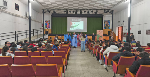 Alumnos del IES Enrique Díez Canedo conocieron, a través de una charla, la realidad del pueblo saharaui