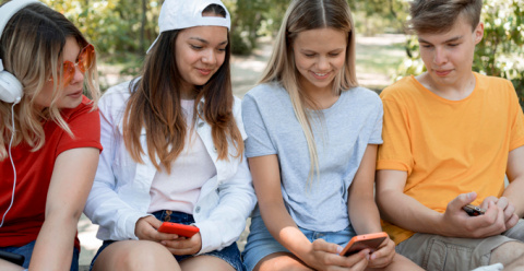 Ana Rodríguez, terapeuta de atención temprana nos habla sobre la prohibición de acceso a redes sociales a menores de 16 años