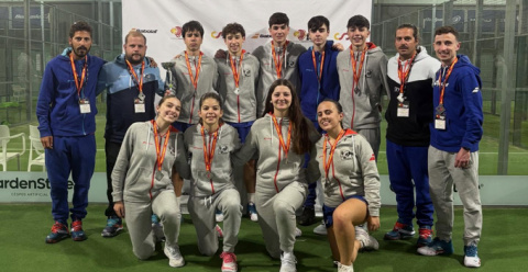 Amaya Sánchez, Martina Cabanillas y Anselmo Guerrero, subcampeones cadetes de España por equipos con el ES+PADEL