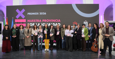 Candela Chaves recoge el Premio Charo Cordero otorgado por la Diputación de Badajoz