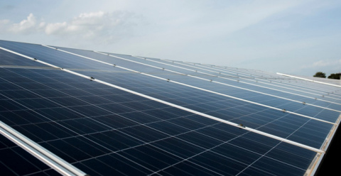 El MITECO aprueba la subvención de un millón de euros para la creación de una línea de reciclaje de paneles solares en Lobón