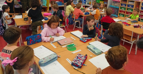 La Consejería de Educación reducirá a 22 el número de alumnos por aula en 1º de Primaria a partir del curso 2026/2027