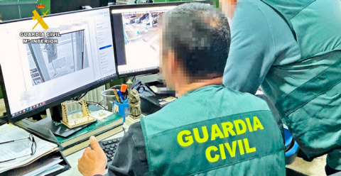 Detenidas cinco personas pertenecientes a una banda dedicada a robar en los parkings de supermercados