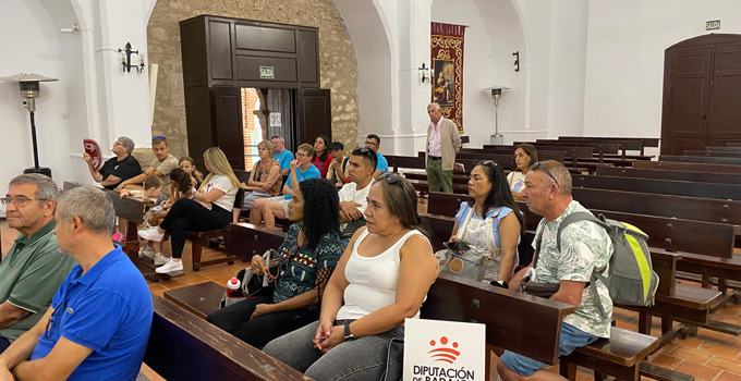 La Asociación de Inmigrantes Vegas Bajas visita Tentudía