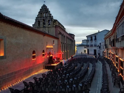 A la luz de las  velas en Santa Clara